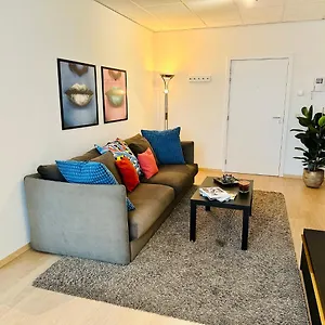 urbanstay-suites-grand-place-2-bd-penthouse.brusselshotelsbook.com/